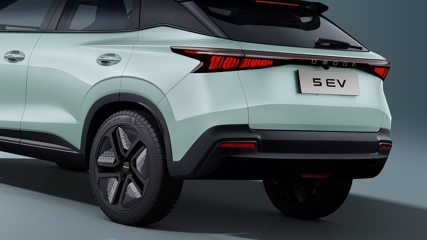 Bagenden på en OMODA 5 EV