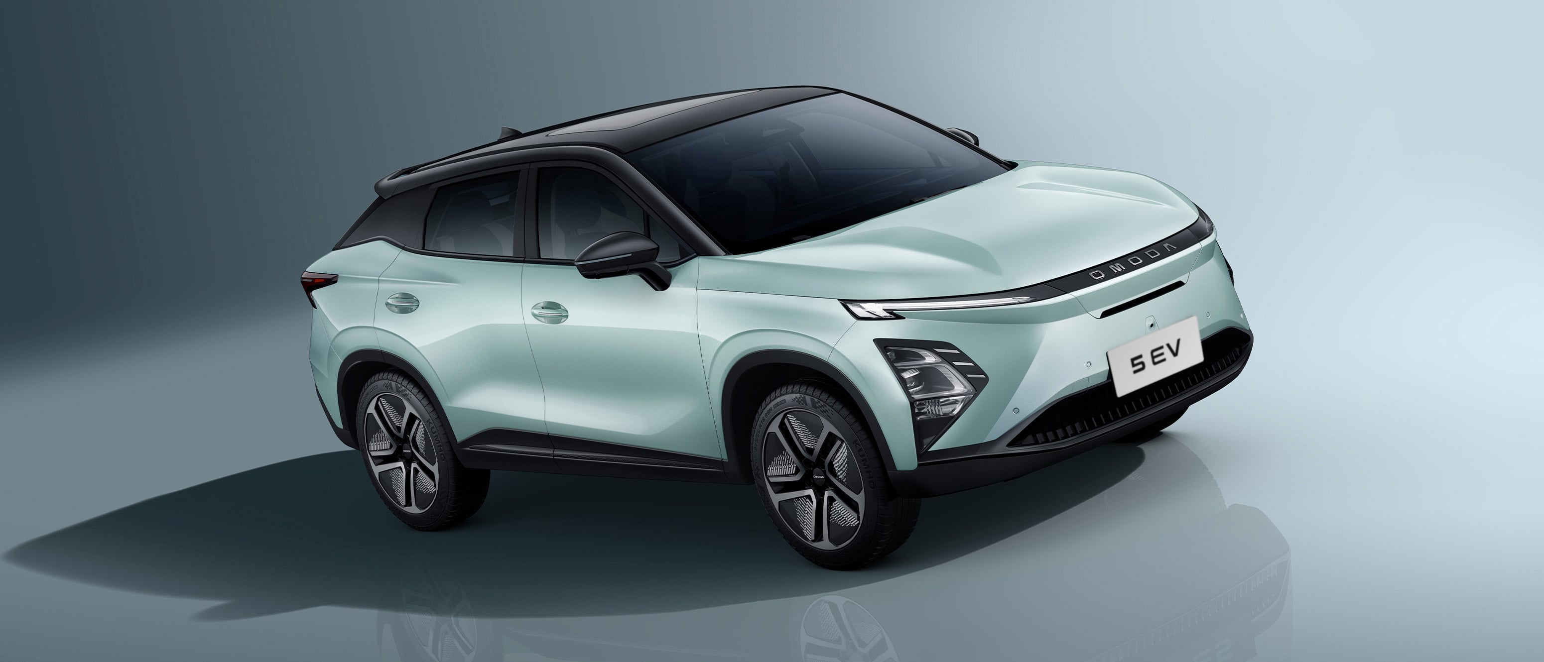 OMODA 5 EV set skråt forfra